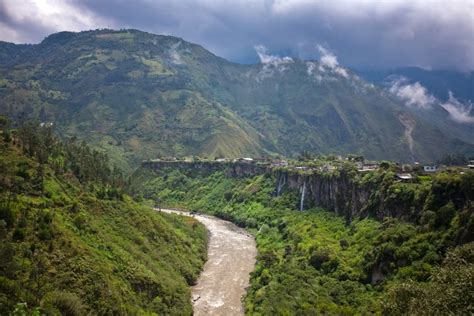 Senderismo Por El Volc N Tungurahua Y El Ojo Del Fantasma Desde Riobamba