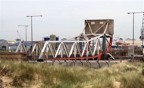 Rolling Rolling Bascule Bridge In The Dock Complex At Dunk Flickr