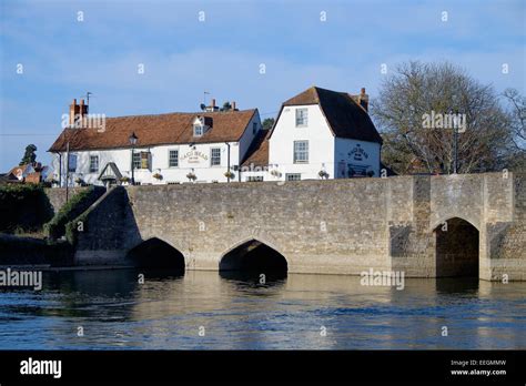 The Nags Head Pub On The Old Stone Road Bridge Over The River Thames