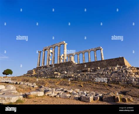 Ancient Temple Of Poseidon At Sounio Stock Photo Alamy