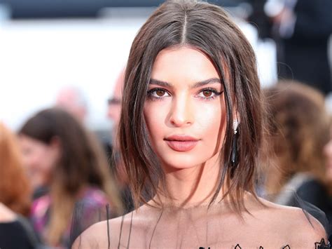 Emily Ratajkowski Dazzles Fans With Her Bold Pixie Cut Transformation