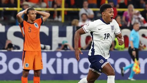 Ollie Watkins Memang Ajaib Empat Sentuhan Satu Gol Dan Satu Final