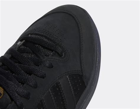 adidas Skateboarding Tyshawn Low Core Black GY6957