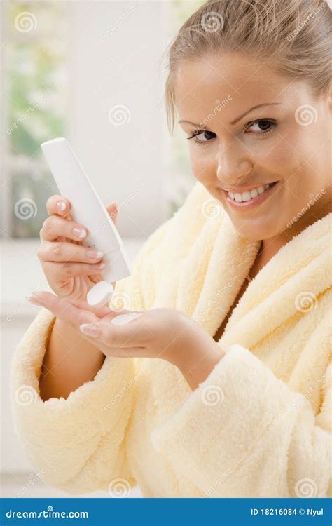 Sexy Women Using Lotion Porn Hub Sex