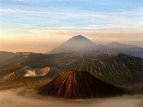 Taman Nasional Bromo Tengger Semeru Lautan Vulkanik