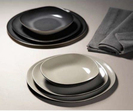 Set Piatti By Giuseppe Bucco For Lineasette Stoviglie Tazze Ceramica