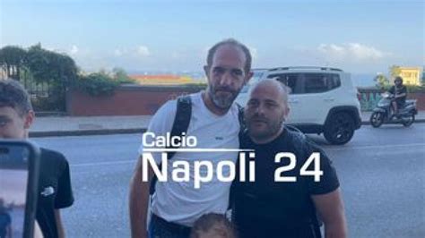 Il Vice Di Conte Sommerso Dall Affetto Dei Tifosi Del Napoli Dopo Il