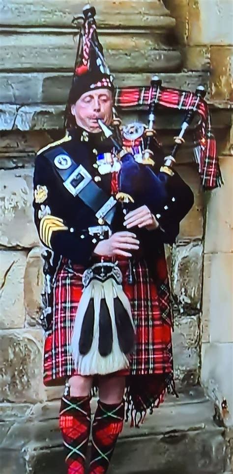 Queen S Personal Piper Will Be Lone Musician As She S Laid To Rest