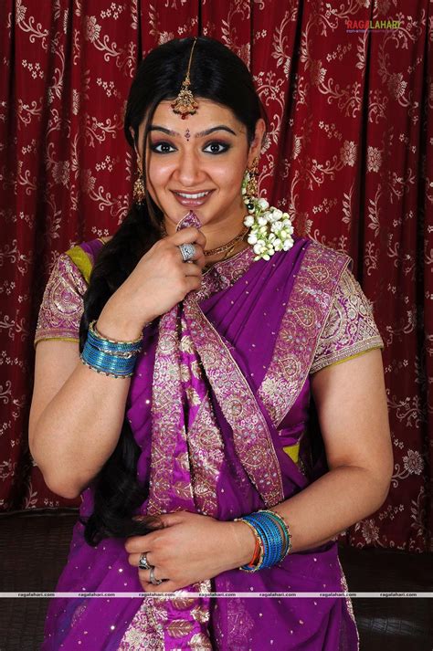 Aarti Agarwal From Neelaveni Kannada Hot Actress