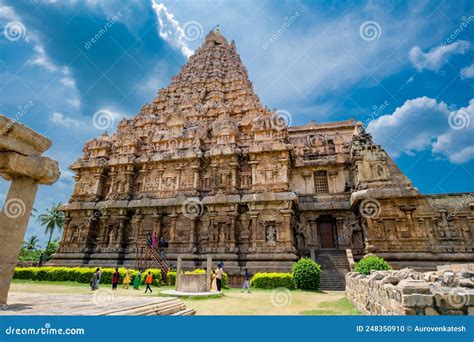 Indian Temple Great Hindu Architecture In Gangaikonda Chola Puram