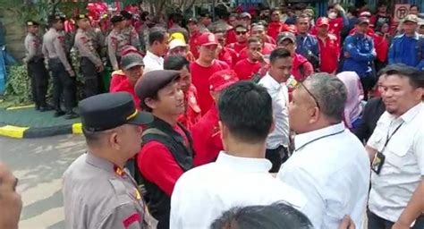 Massa Buruh Kembali Demo Tuntut Cabut Permenaker No 5 Tahun 2023