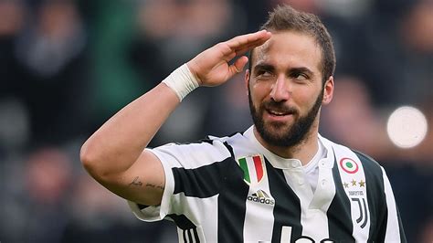 Gonzalo Higuain Scores Second Half Hat Trick In Juve S Seven Goal Rout