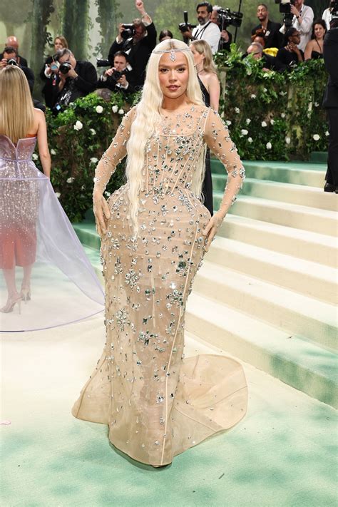 Los Impresionantes Looks De La Met Gala 2024 Transforman La Alfombra