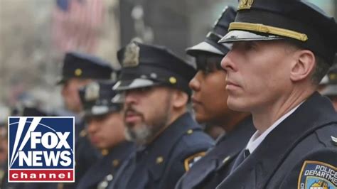 Whats Behind The Alarming Rate Of Nypd Officers Leaving The Force