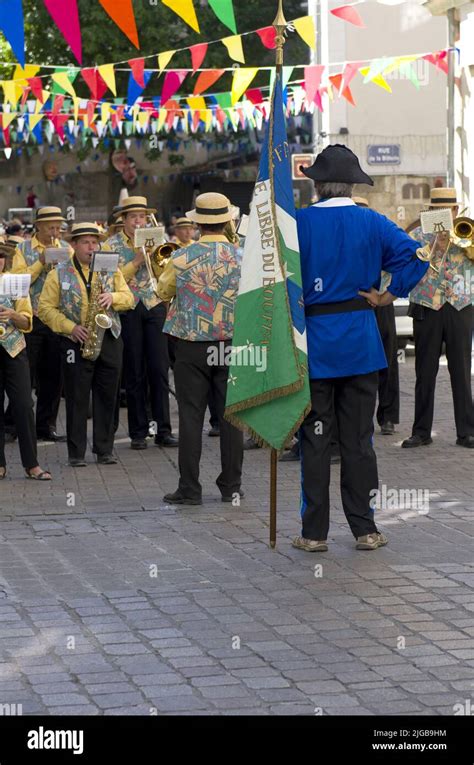 Street Scene Musical In Nantes France Stock Photo Alamy