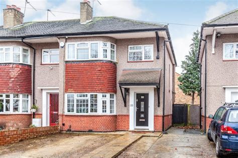 3 Bedroom Semi Detached House For Sale In Wood End Hayes Ub3 2rw