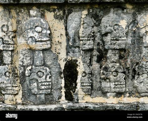 El Impresionante Muro De Cr Neos El Tzompantli En La Antigua Ciudad