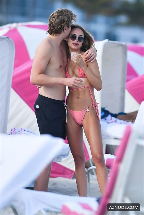 Kimberley Garner Sexy Seen In A String Bikini In Miami Beach Florida AZNude