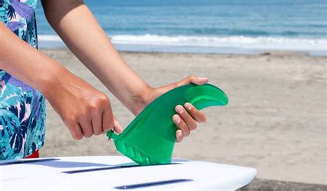 Surfboard Fins Explained: A Helpful Guide For Beginners