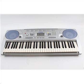 Yamaha Electric Keyboard With Stand | Property Room