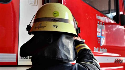 F Y Brand Im Geb Ude Menschenleben In Gefahr Feuerwehr