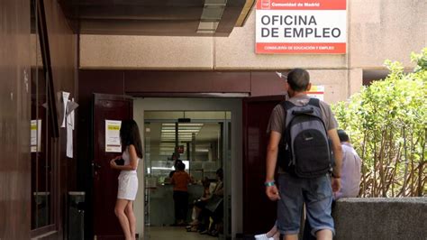 Sánchez Se Estrena Con Una Gran Encuesta De La Epa El Paro Bajó Un 8