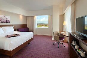 Hotel Hampton by Hilton London Gatwick Airport, Gatwick, United Kingdom ...