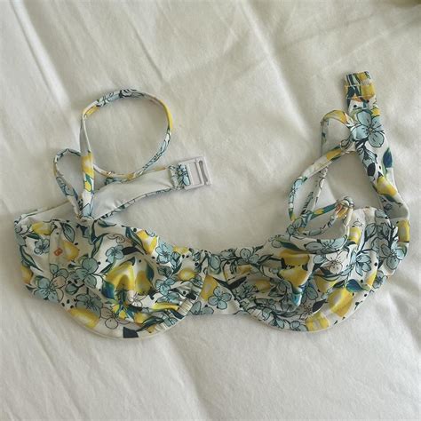 Blackbough Georgia Ruched Bikini Top Size Small Depop