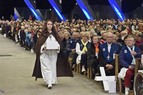 Vendredi Avril Photos P Lerinage Montfortain Lourdes