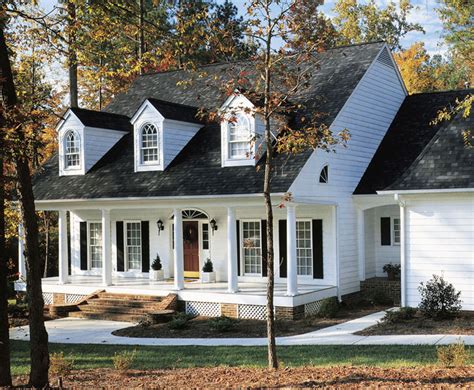 white siding house ideas - Tama Spinks