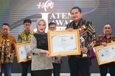 Tokoh Dan Korporat Terima Penghargaan Hpn Jateng Award