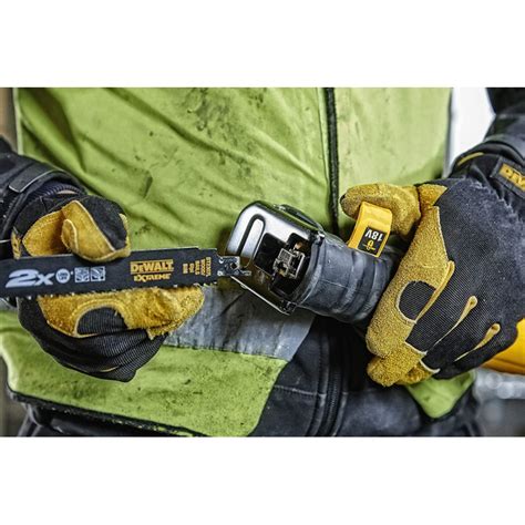 Dewalt Dcs N V Li Ion Scie Sabre Sans Fil Solo Sans Batterie