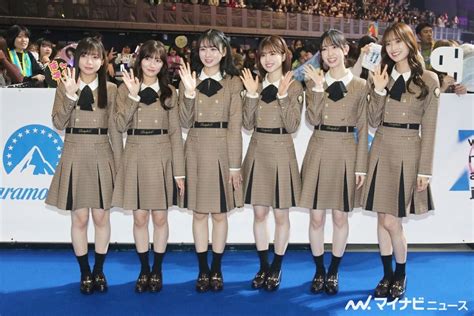 日向坂46ブルーカーペットに親近感私たちのグループカラーが空色なので マイナビニュース