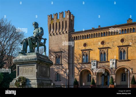 Monumento Giuseppe Verdi Fotograf As E Im Genes De Alta Resoluci N Alamy