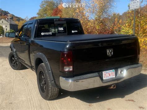 2009 Dodge Ram 1500 With 20x9 Moto Metal Mo969 And 275 60R20 Nitto