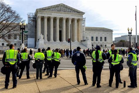 Top Texas Official Issues Border Plea to Supreme Court | The Epoch Times