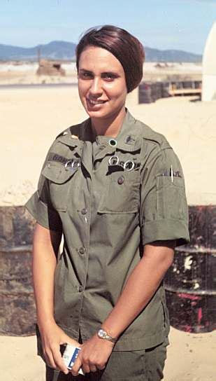 Women's Uniforms in Vietnam Photos - WOMEN'S SERVICES - U.S. Militaria ...