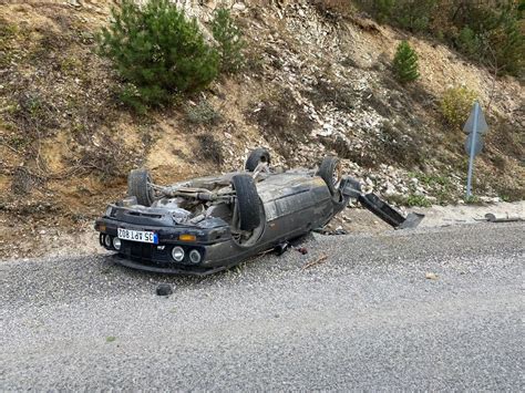 Mudurnu Abant yolunda feci kaza otomobil takla atarak hurdaya döndü