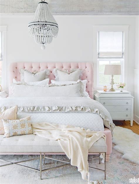 19 Feminine Bedrooms With Style