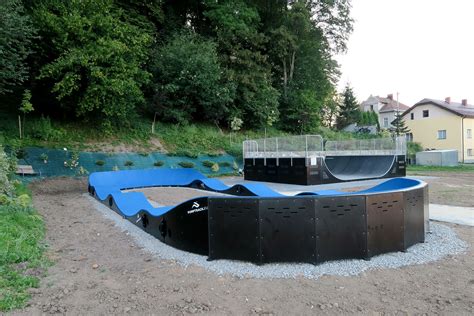 Pumptrack Sanok Pumptracki modułowe i kompozytowe projektowanie i