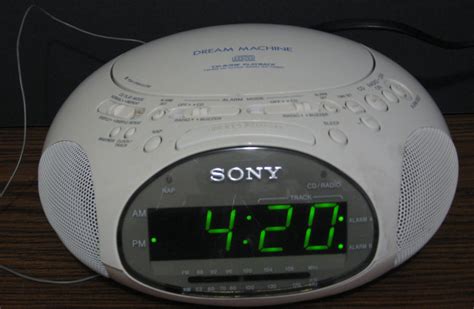 Sony Dream Machine Icf Cd Cd Cd R Cd Rw Player Alarm Clock Radio White