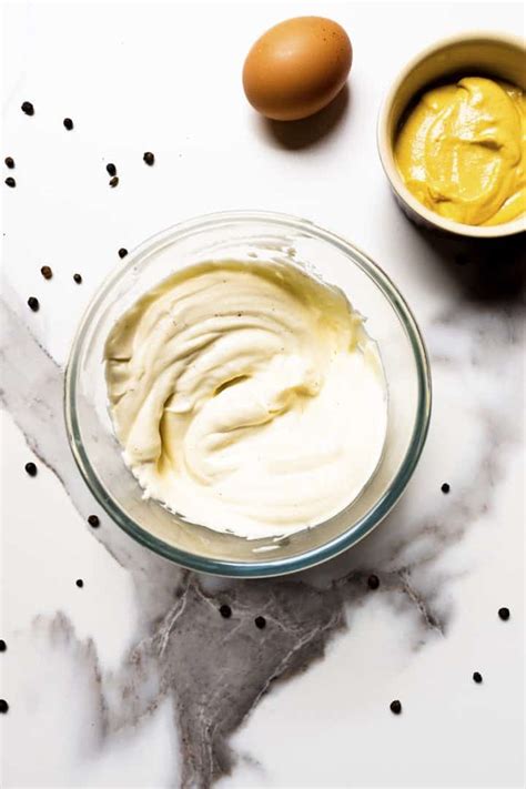 Quick Homemade Mayonnaise With Avocado Oil - Ambitious Foodie