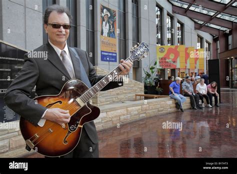 Tennessee Nashvillecountry Music Hall Of Fame And Museumattraction