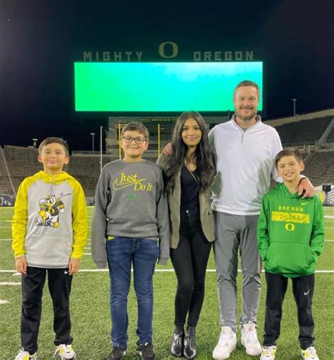 Oregon Head Coach Wife Sauphia Lanning Is Cancer Survivor