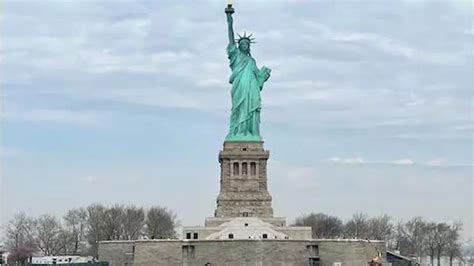 New York Statue Of Liberty And Ellis Island Tour By Ferry New York Hurb