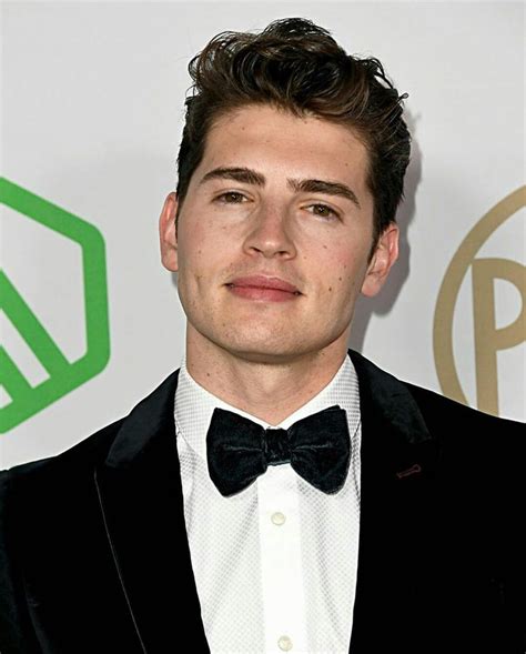 Pin De Irania Luna Em Gregg Sulkin