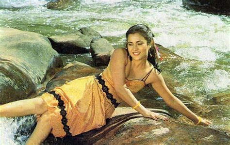 Remember Ram Teri Ganga Maili Actress Mandakini Heres What She Is