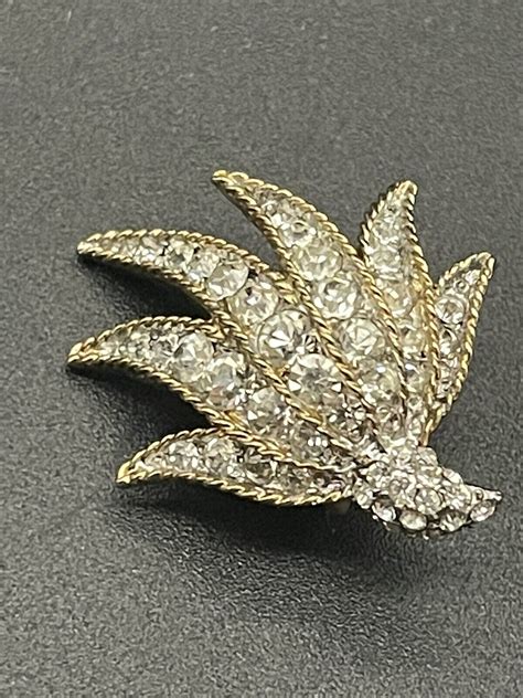 Vintage Boucher Gold Pave Rhinestone Leaves Clip Earr Gem