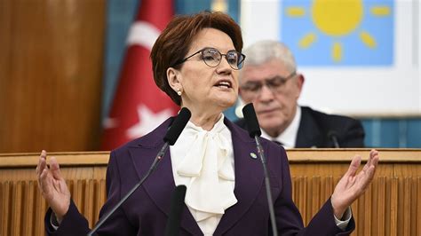 Meral Akşener den Özlem Zengin e destek Sadece kadın olduğu için