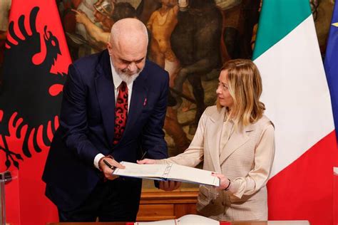 Migranti Albania Sospende Accordo Meloni Rama Il Centrodestra Di